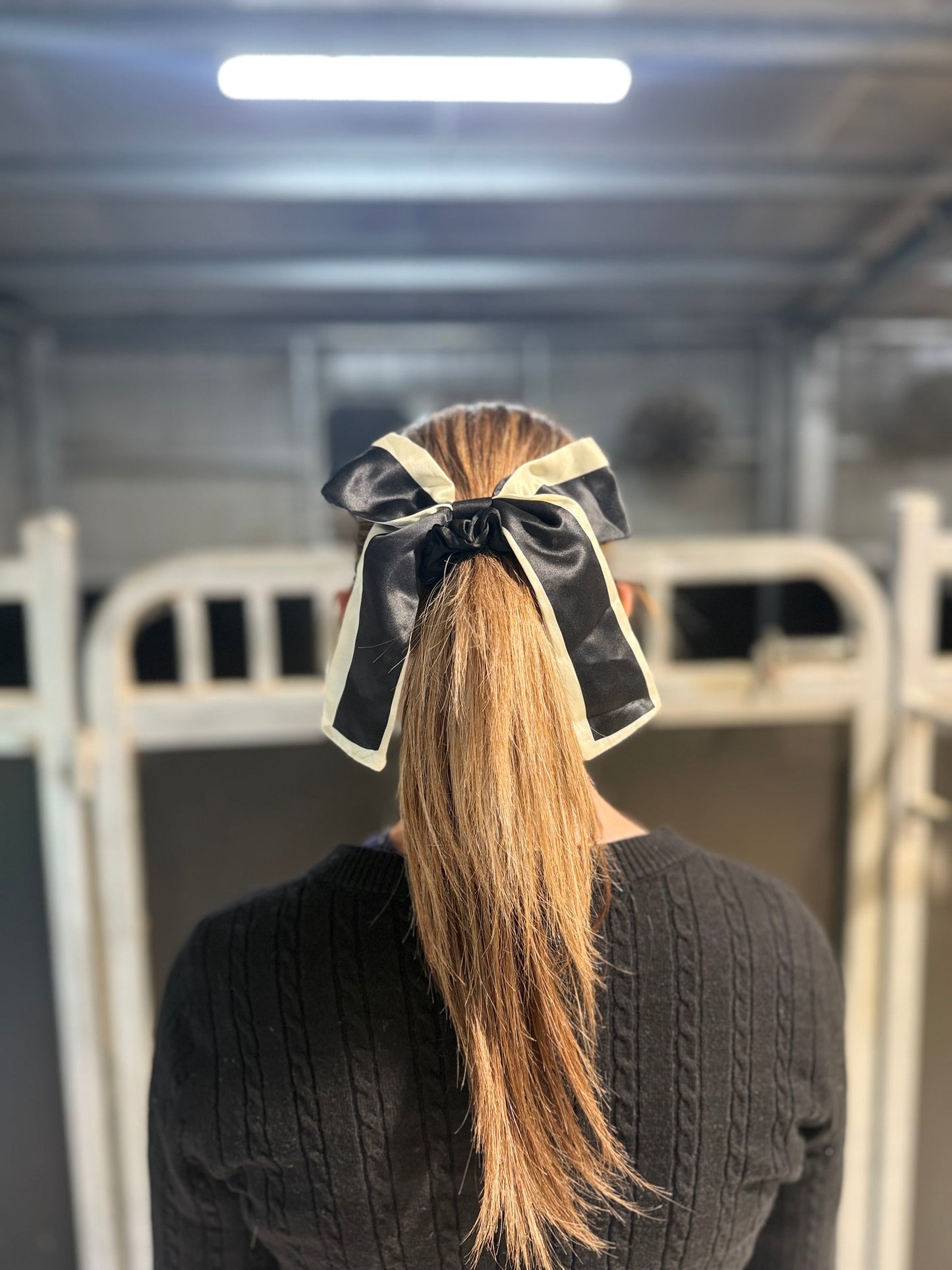 Black & Cream Scrunchie/Bow