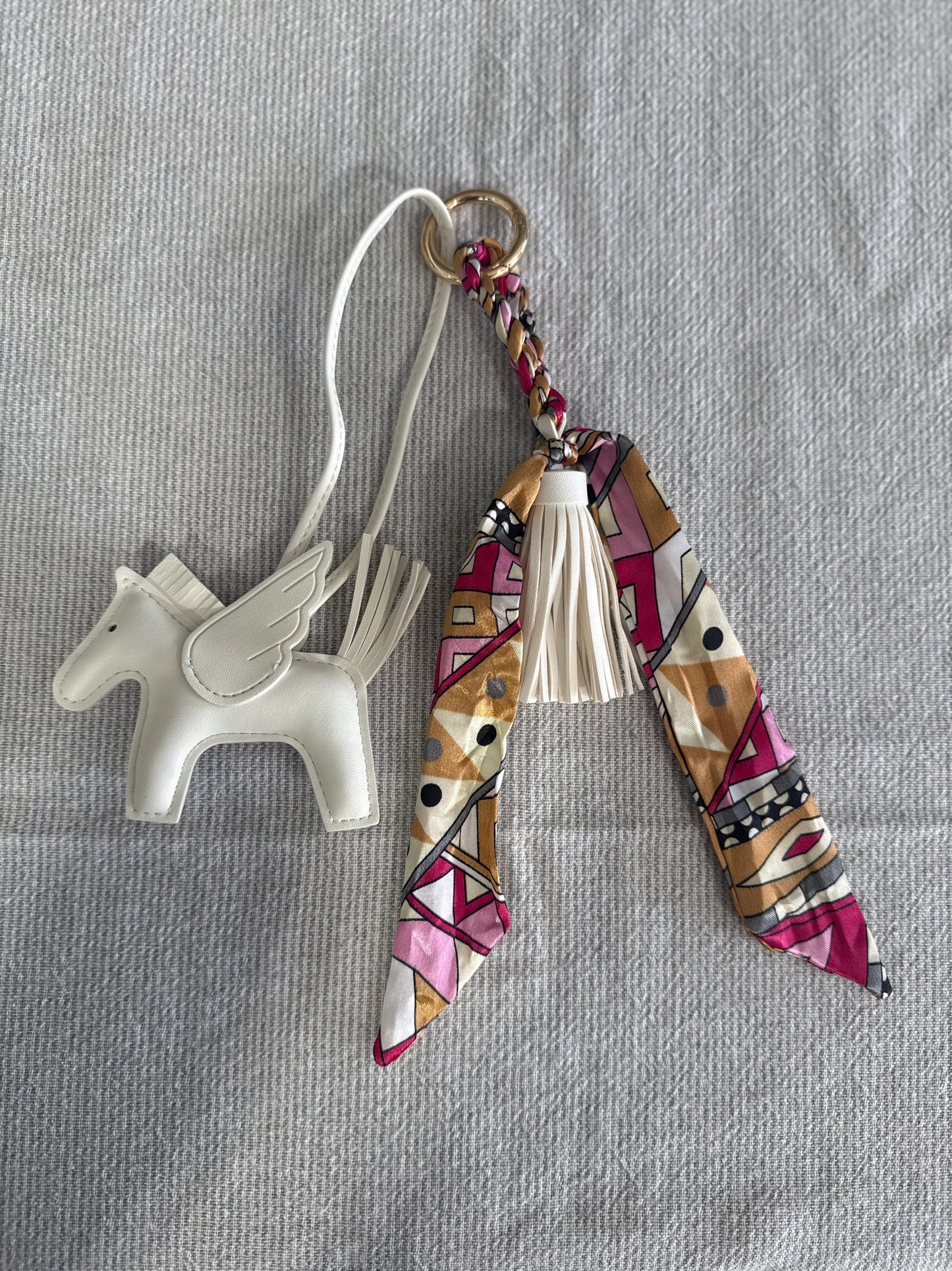 White/Pink Horse Keyring