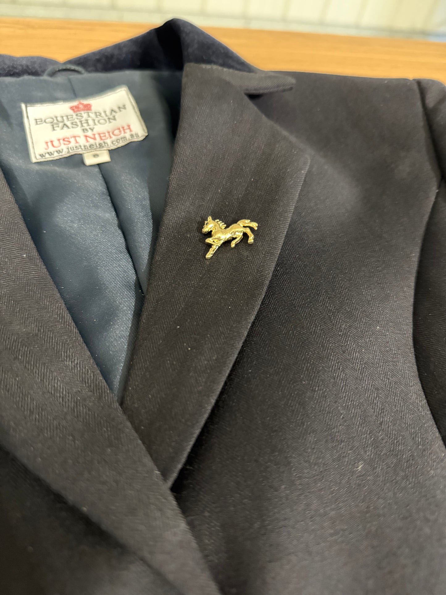 Horse Lapel Pin Gold