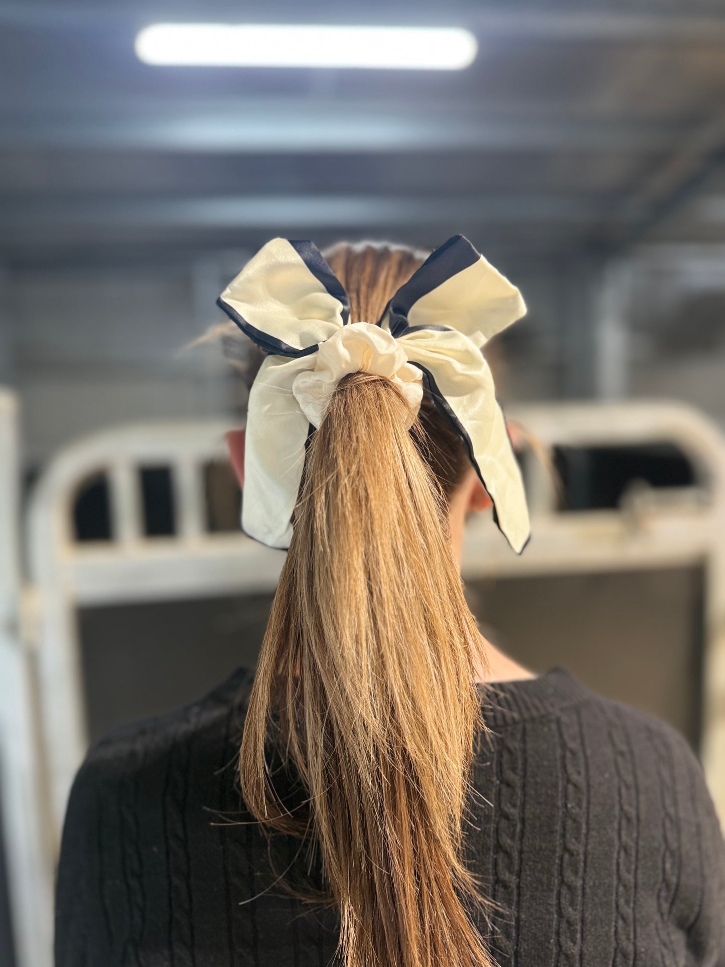 Cream & Black Scrunchie/Bow